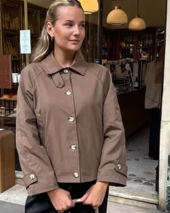 Avaic short trenchcoat