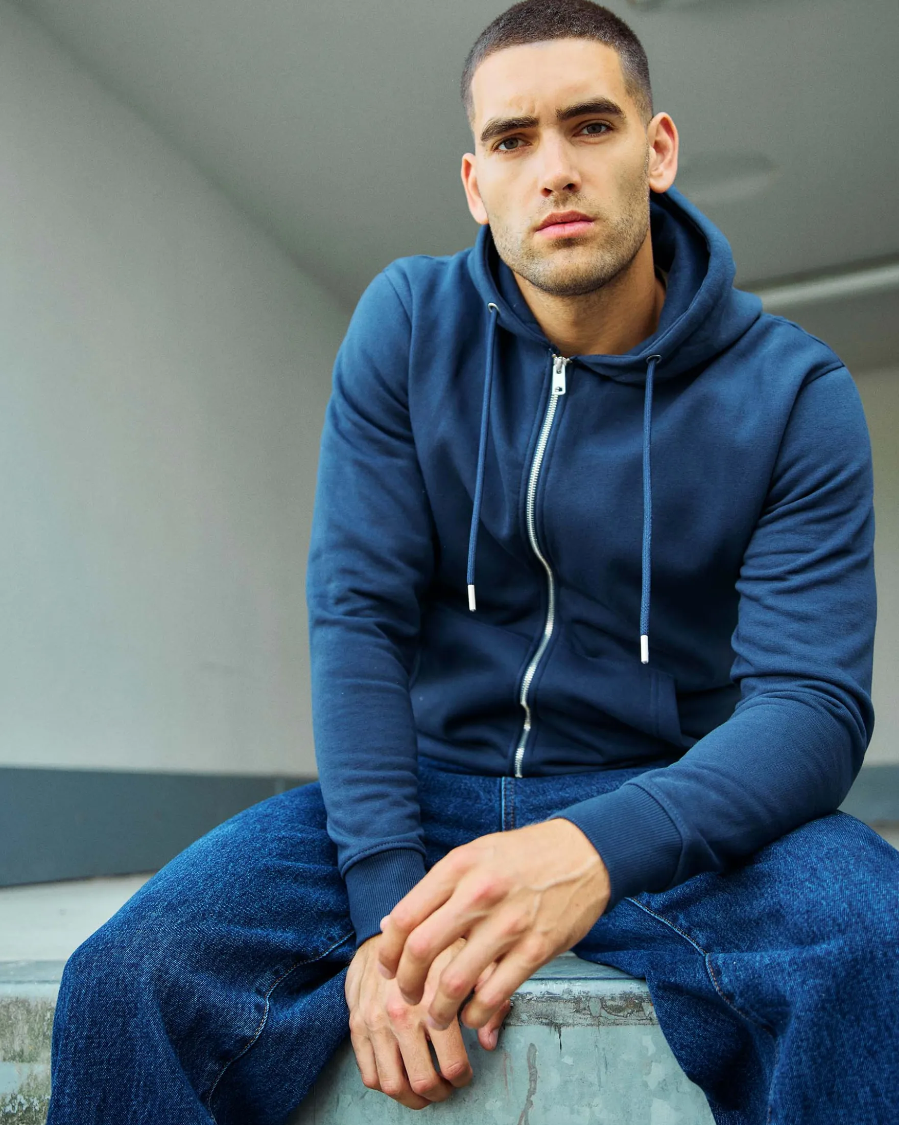Basic full zip hoodie