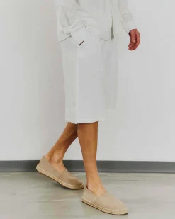 Boxy linen shorts