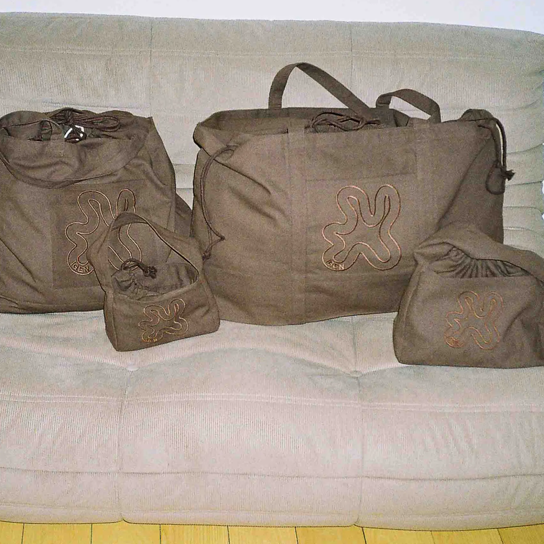 Brown mini shopper