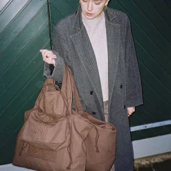 Brown shopper