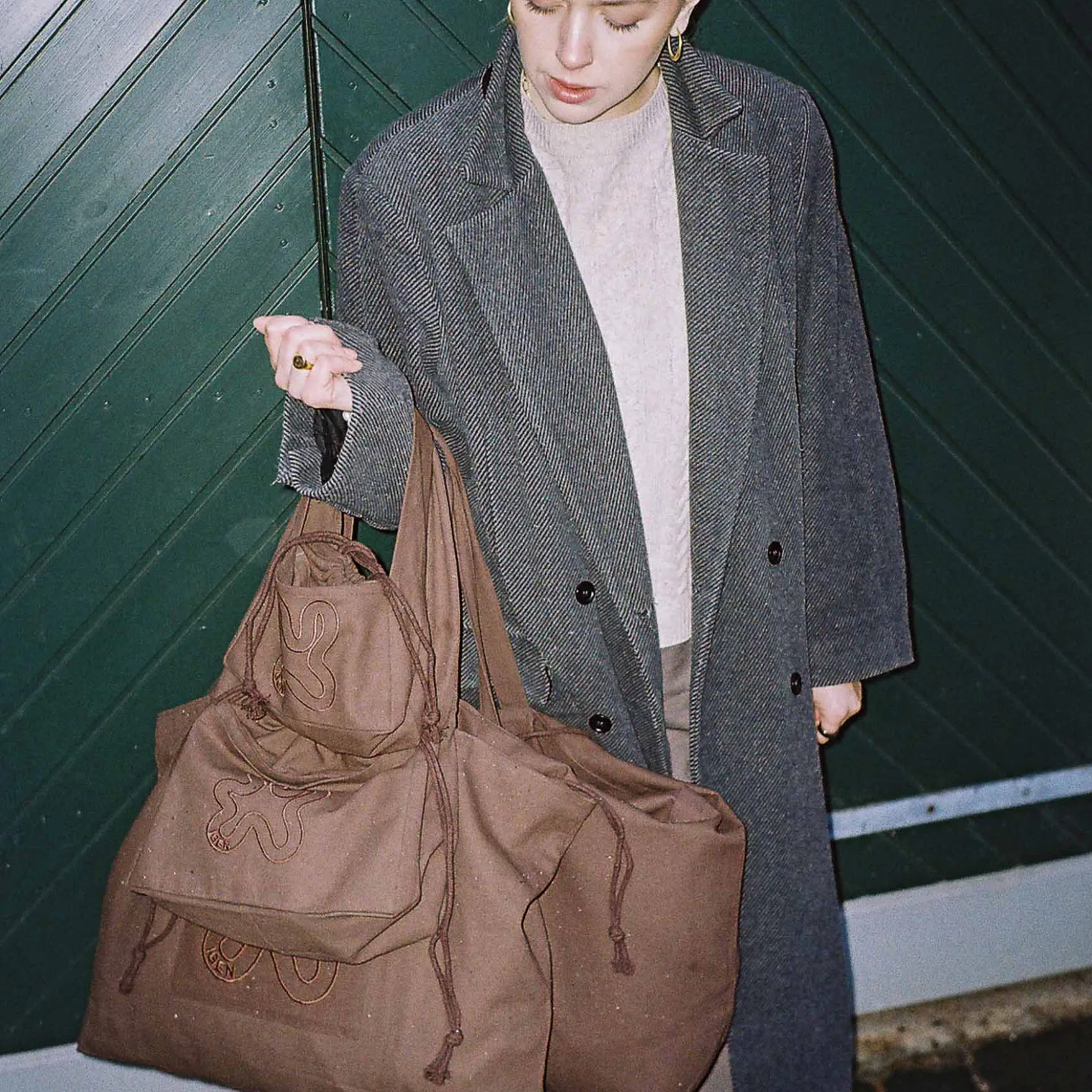 Brown shopper