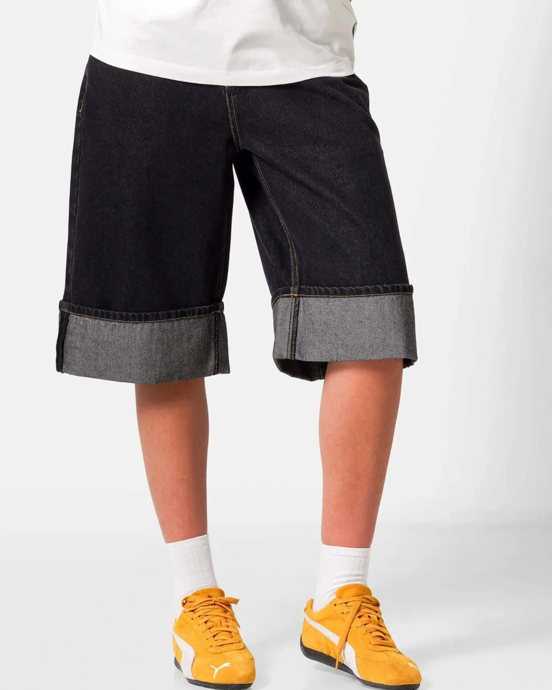 DENIM BIG REVERS SHORT