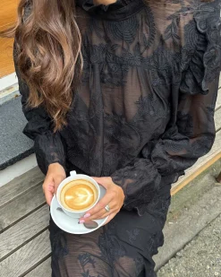 Ellinoric lace shirt