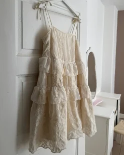 Ellinoric lace strap dress