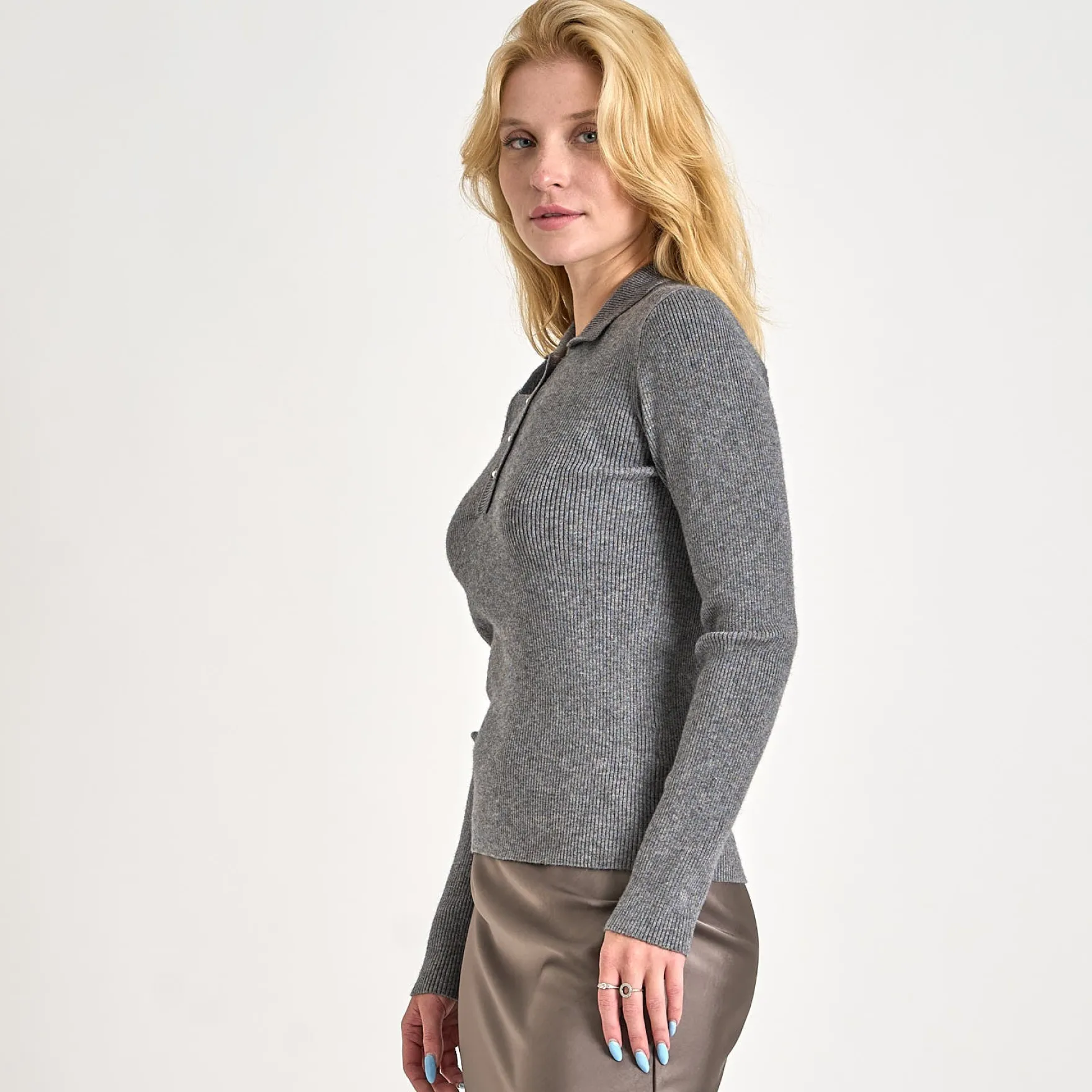 Esper knit blouse