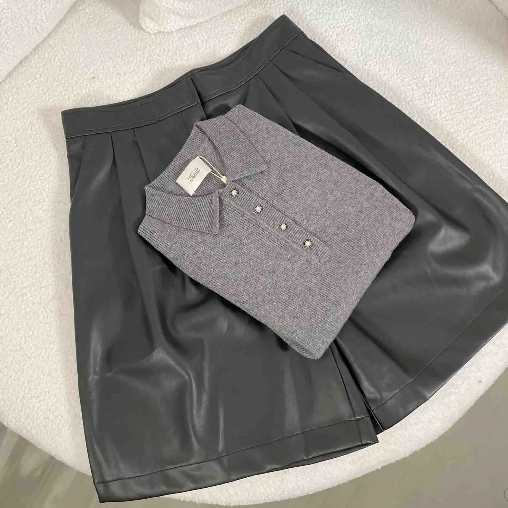 Esper knit blouse