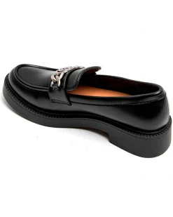Este loafers