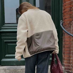 Fleece jacket