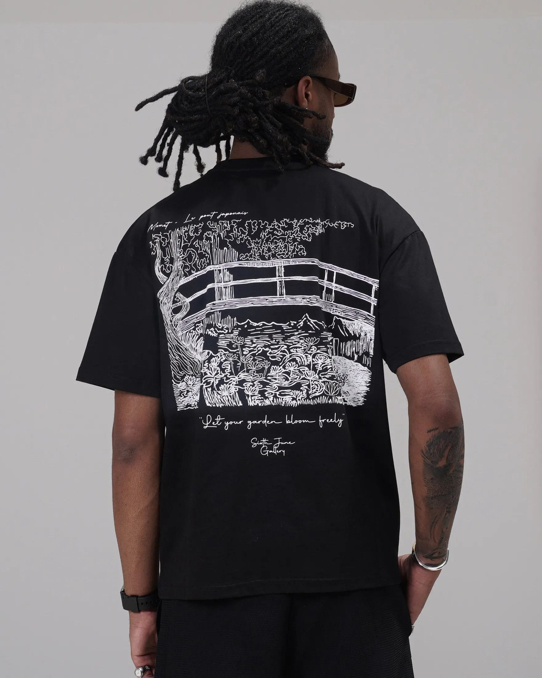 GALLERY SS TSHIRT