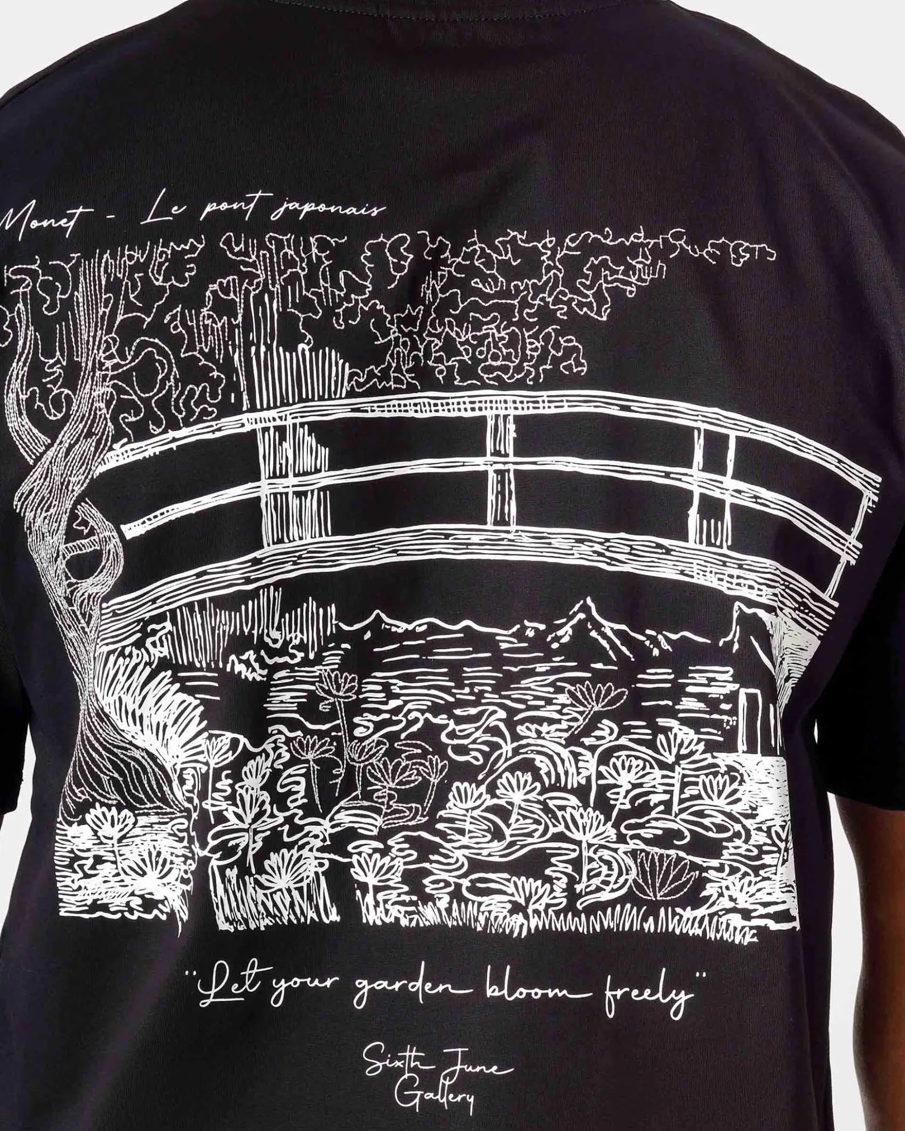 GALLERY SS TSHIRT