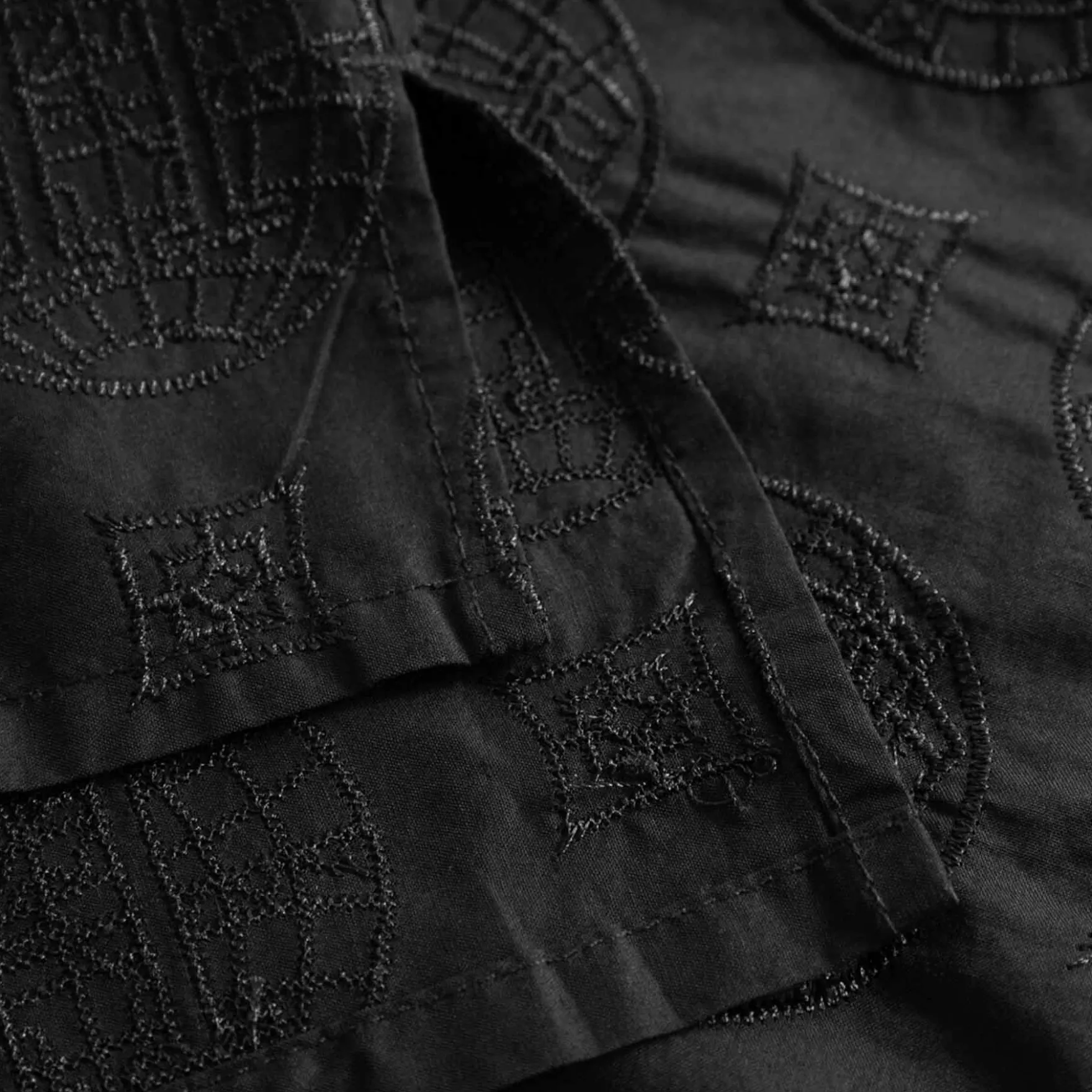 Globe loose ss shirt