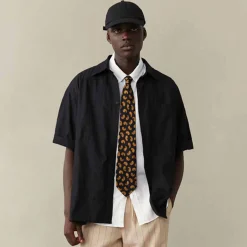 Globe loose ss shirt