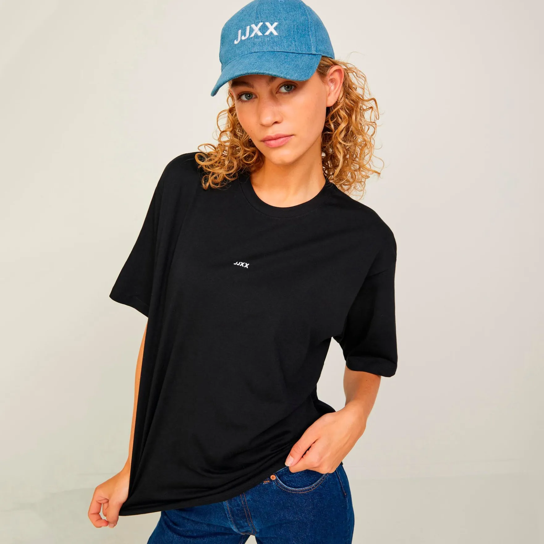 Jxandrea loose logo