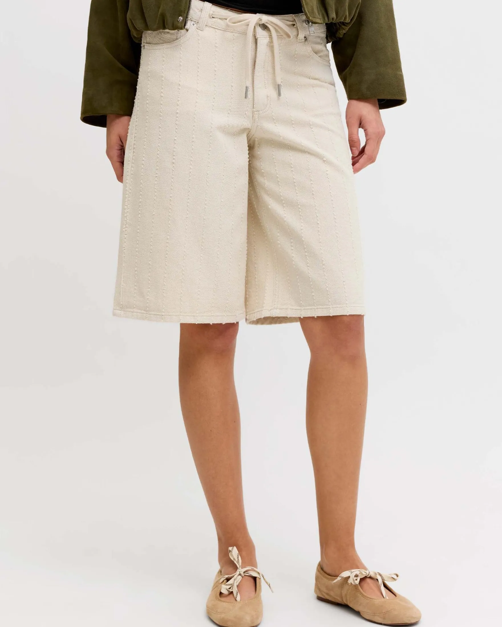 JXSILLE WIDE MW SHORTS