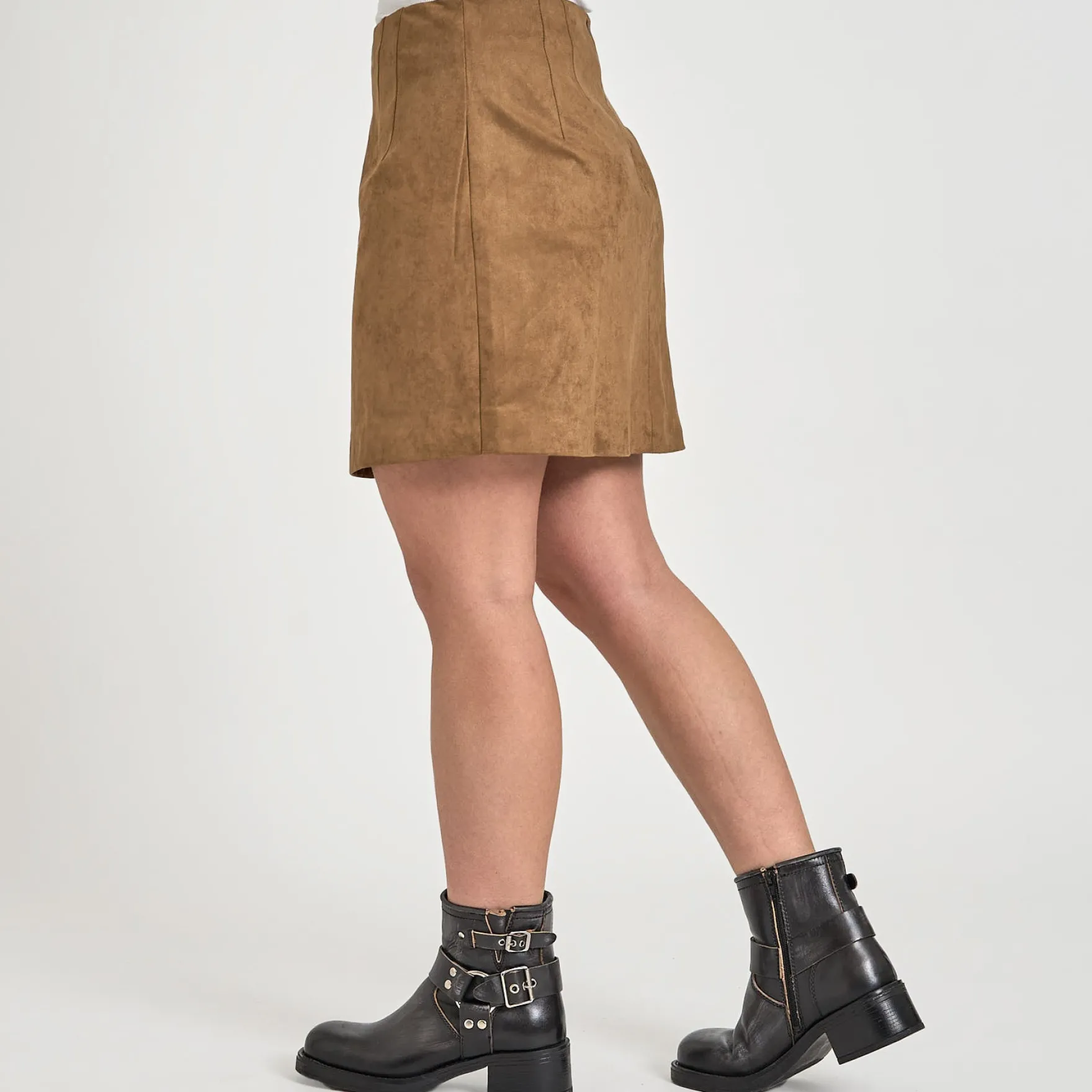 Leia faux suede skirt