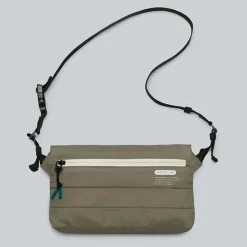 Lightweight bumbag