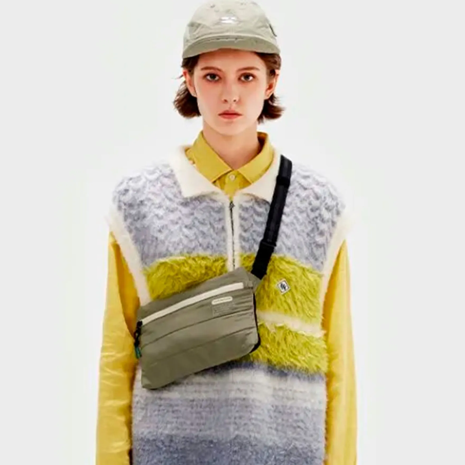 Lightweight bumbag