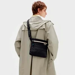 Lightweight daybag