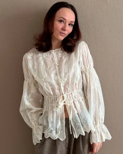 Lolaic shirt