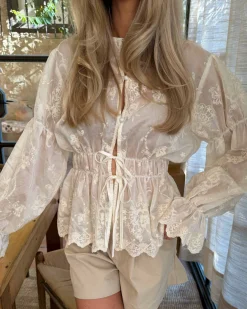 Lolaic shirt