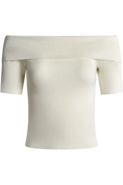 Melanie offshoulder