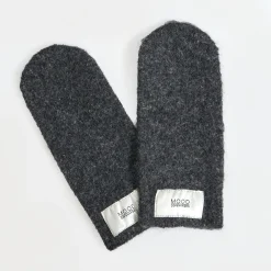 Mondi knit mittens