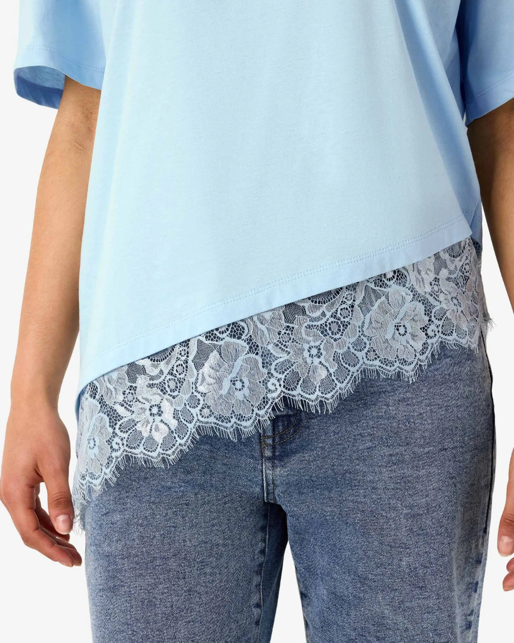 NMEASY LACE DETAIL T-SHIRT