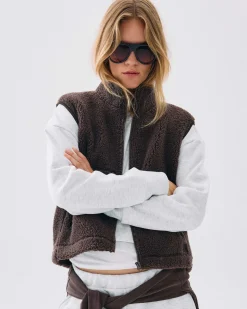 NMMASEY SHORT TEDDY VEST