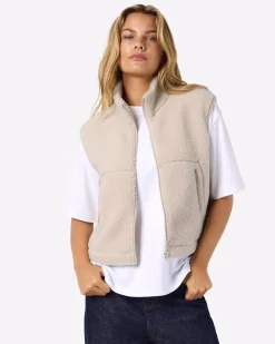 NMMASEY SHORT TEDDY VEST