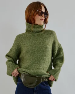 Nona fluffy highneck knit