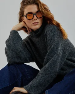 Nona fluffy highneck knit