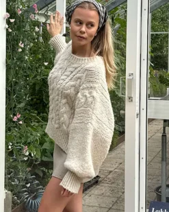 Noraic sweater