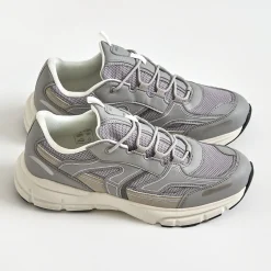 Pace sneaker