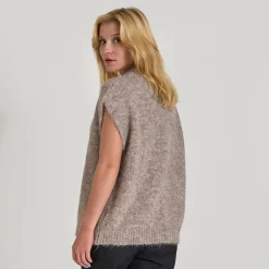 Patrisia knit vest