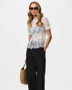 PCJILLY SS LACE TOP