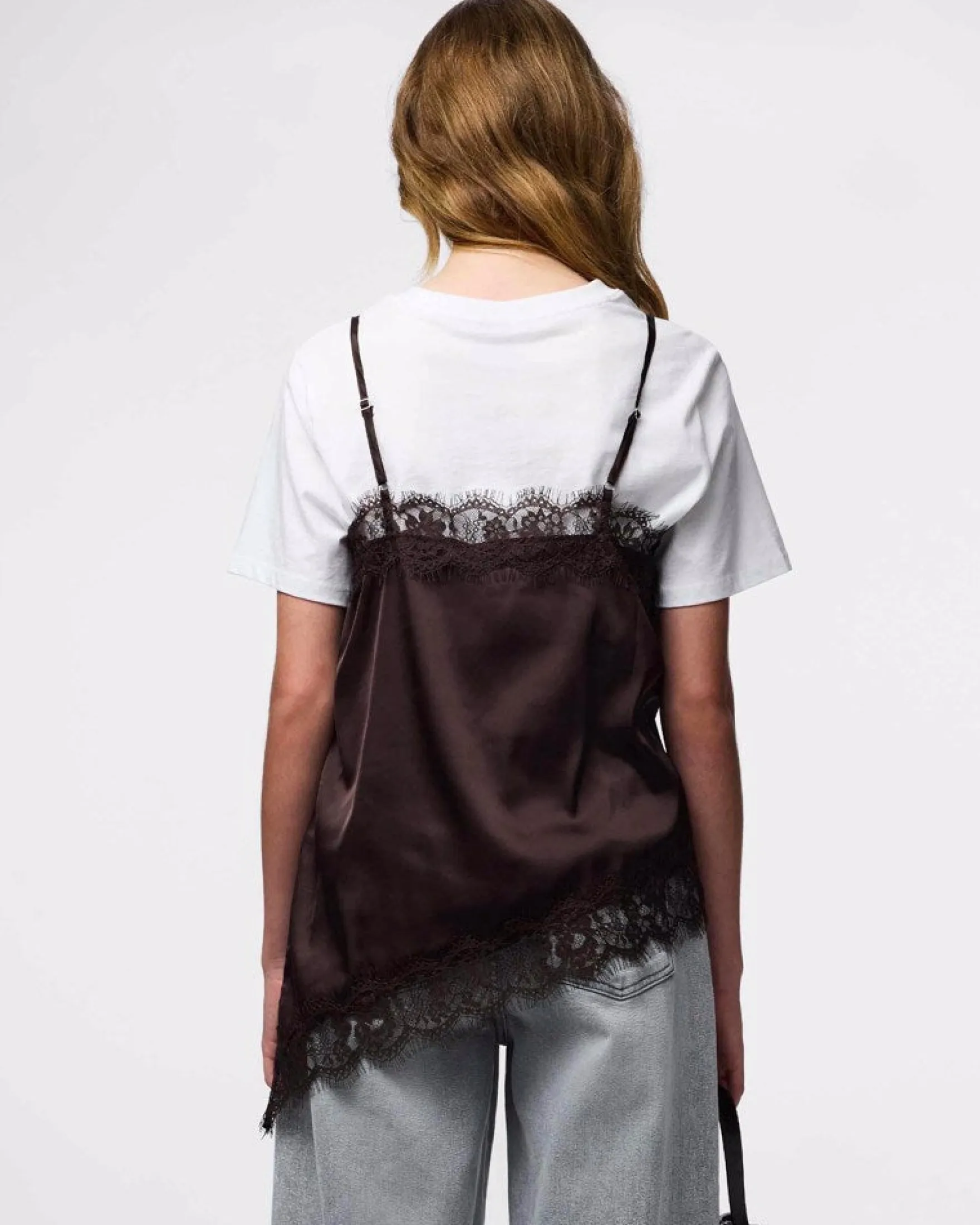 PCNOMI STRAP SATIN LACE TOP