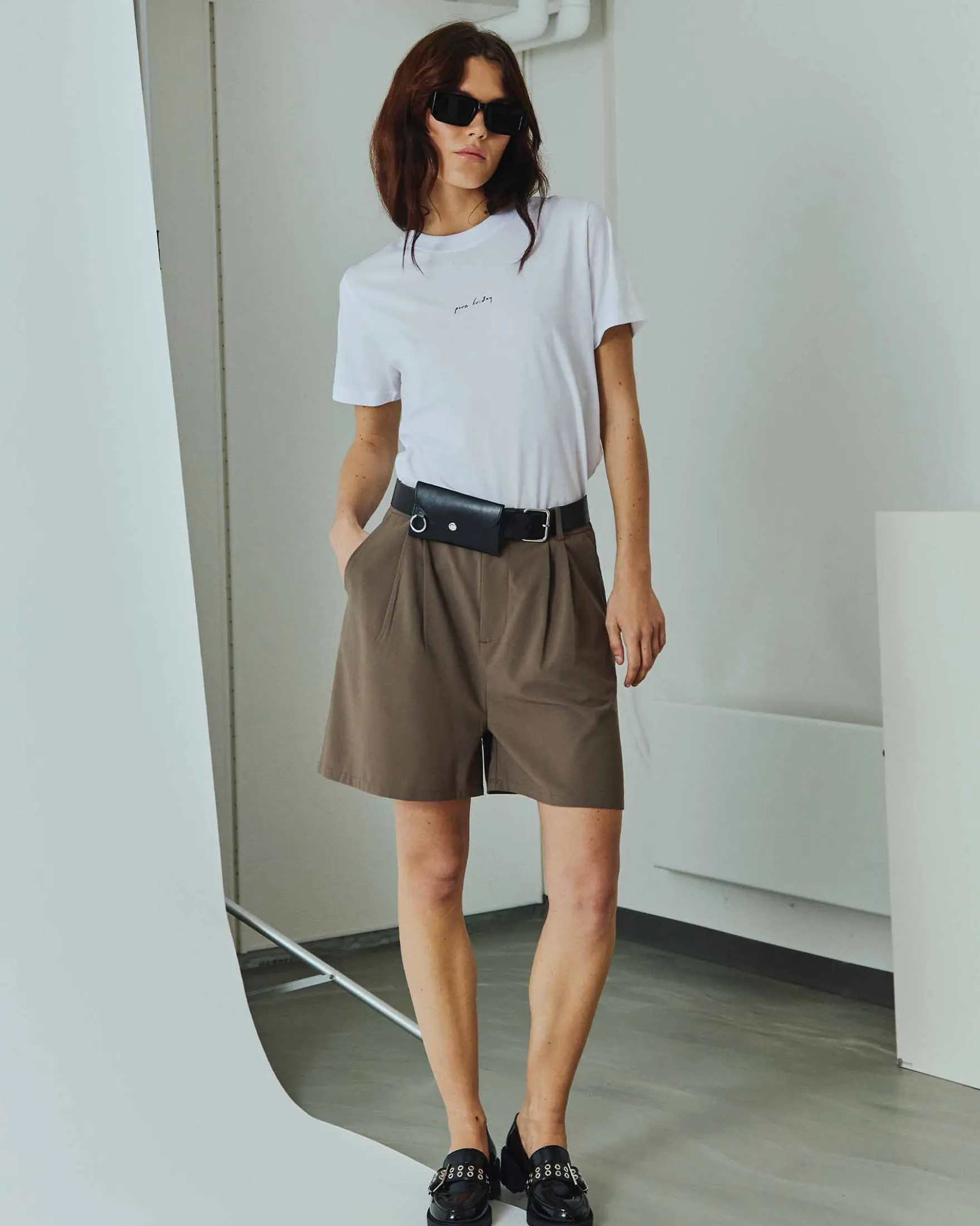 Puramelia pleat shorts