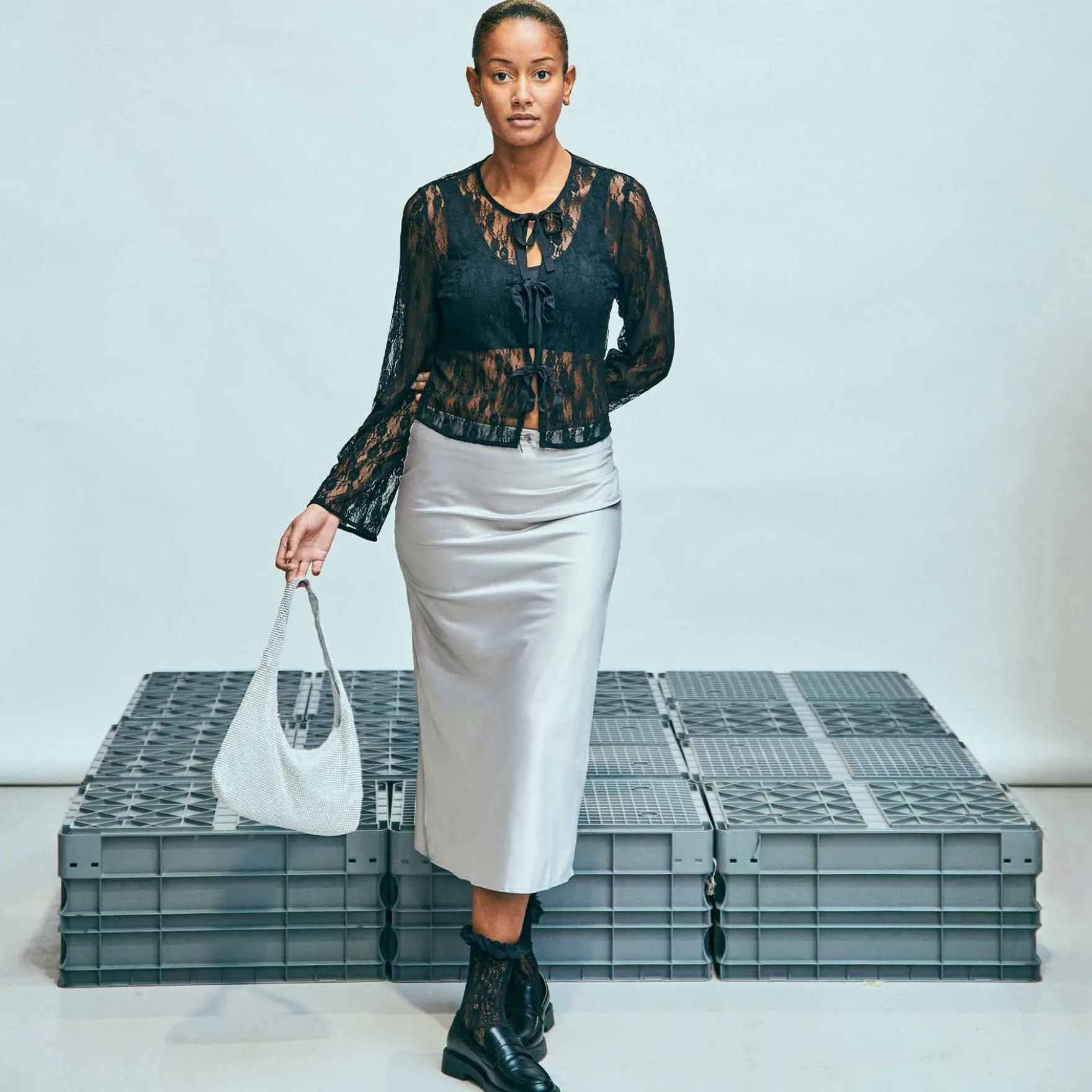 Pursarah bow satin skirt