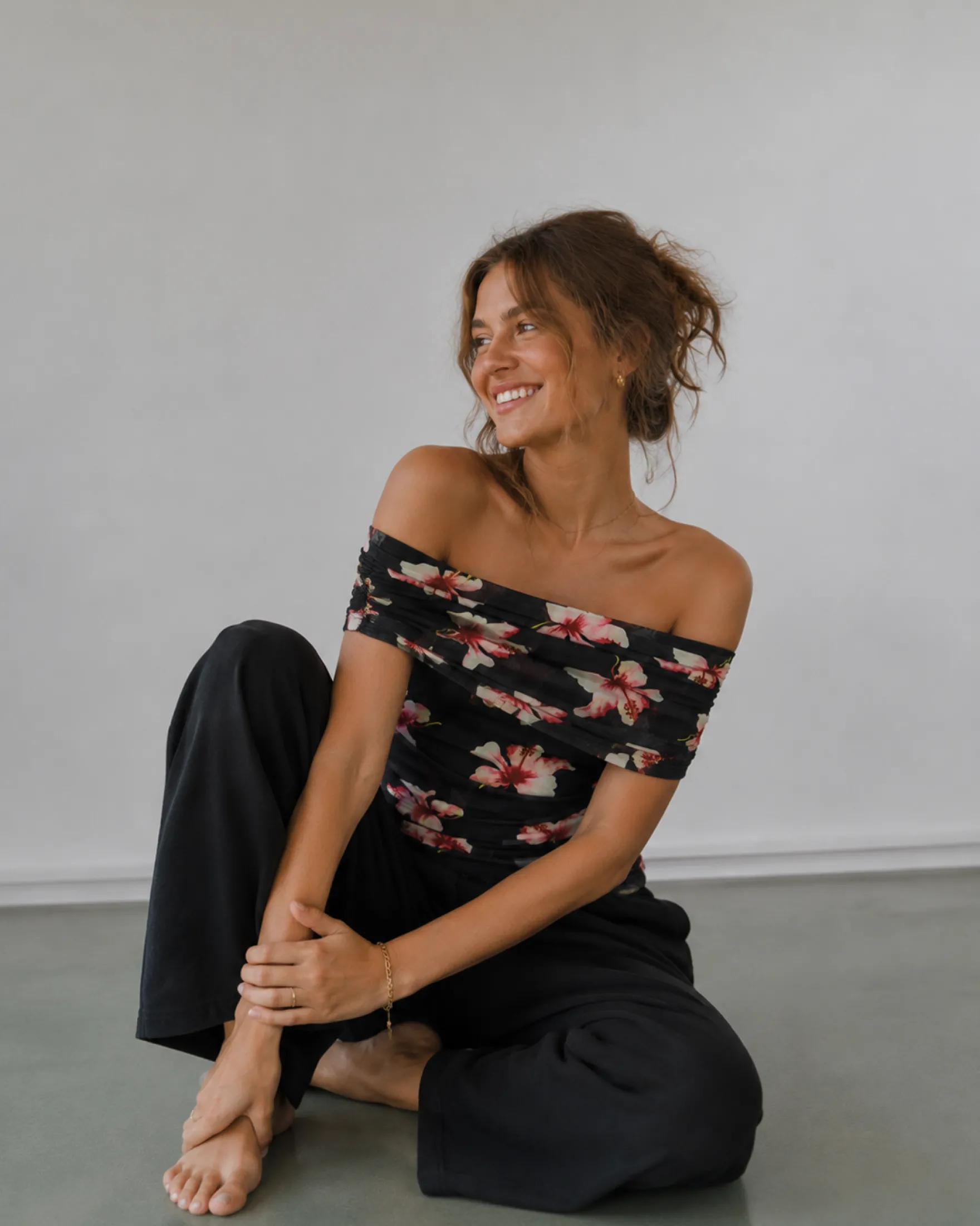 Pursille off shoulder top