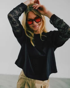 Serena lace tee