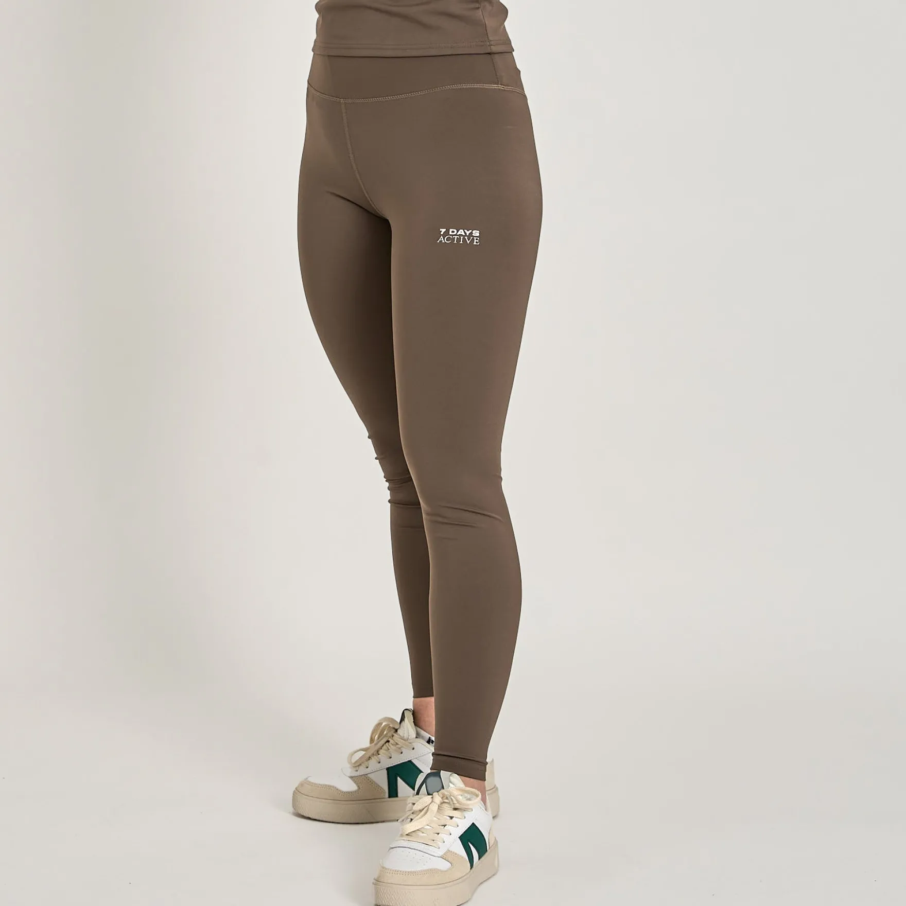 Signature tights