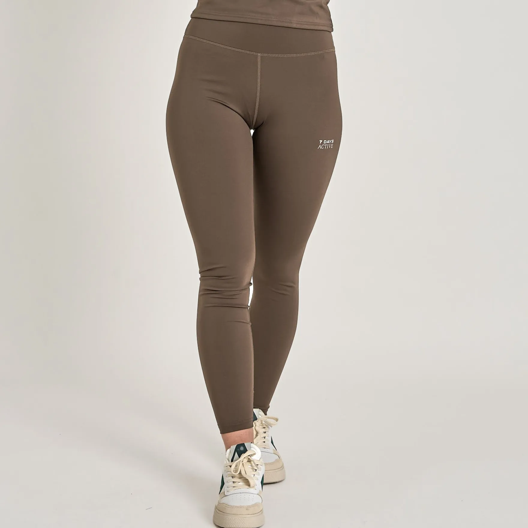 Signature tights
