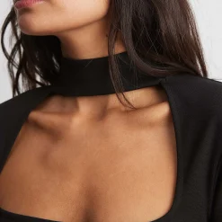 Square neck choker detail top