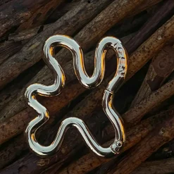 Swirl hook