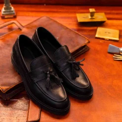 Thatcher grain tassel loafer