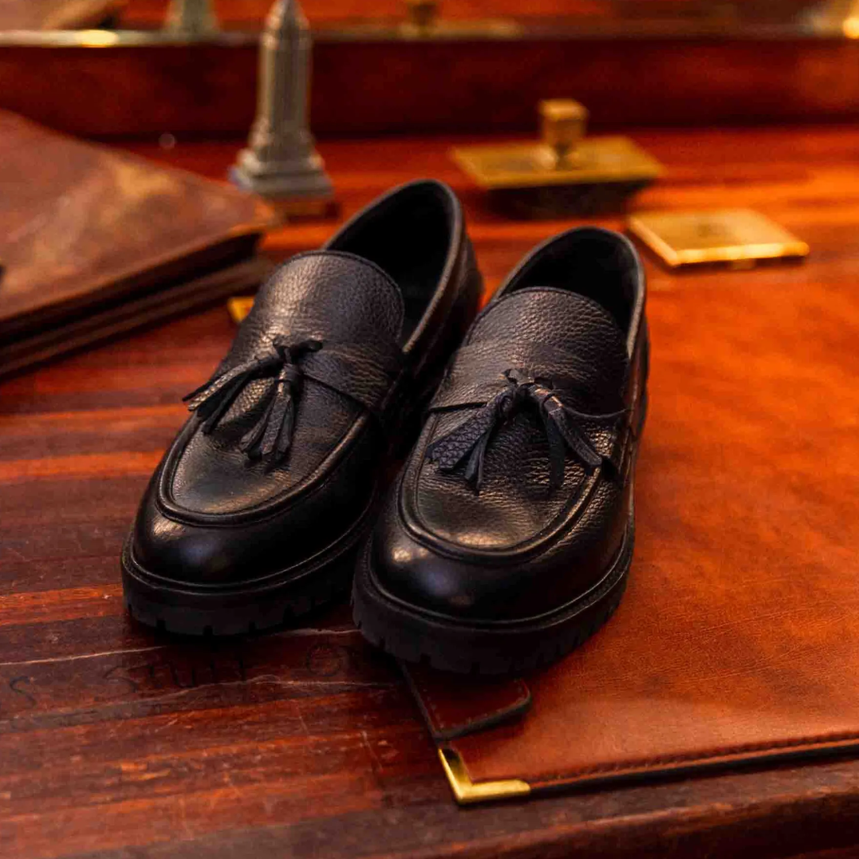 Thatcher grain tassel loafer