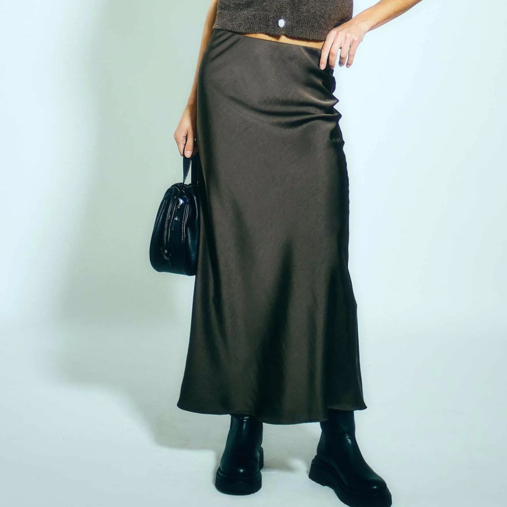 Valery satin skirt