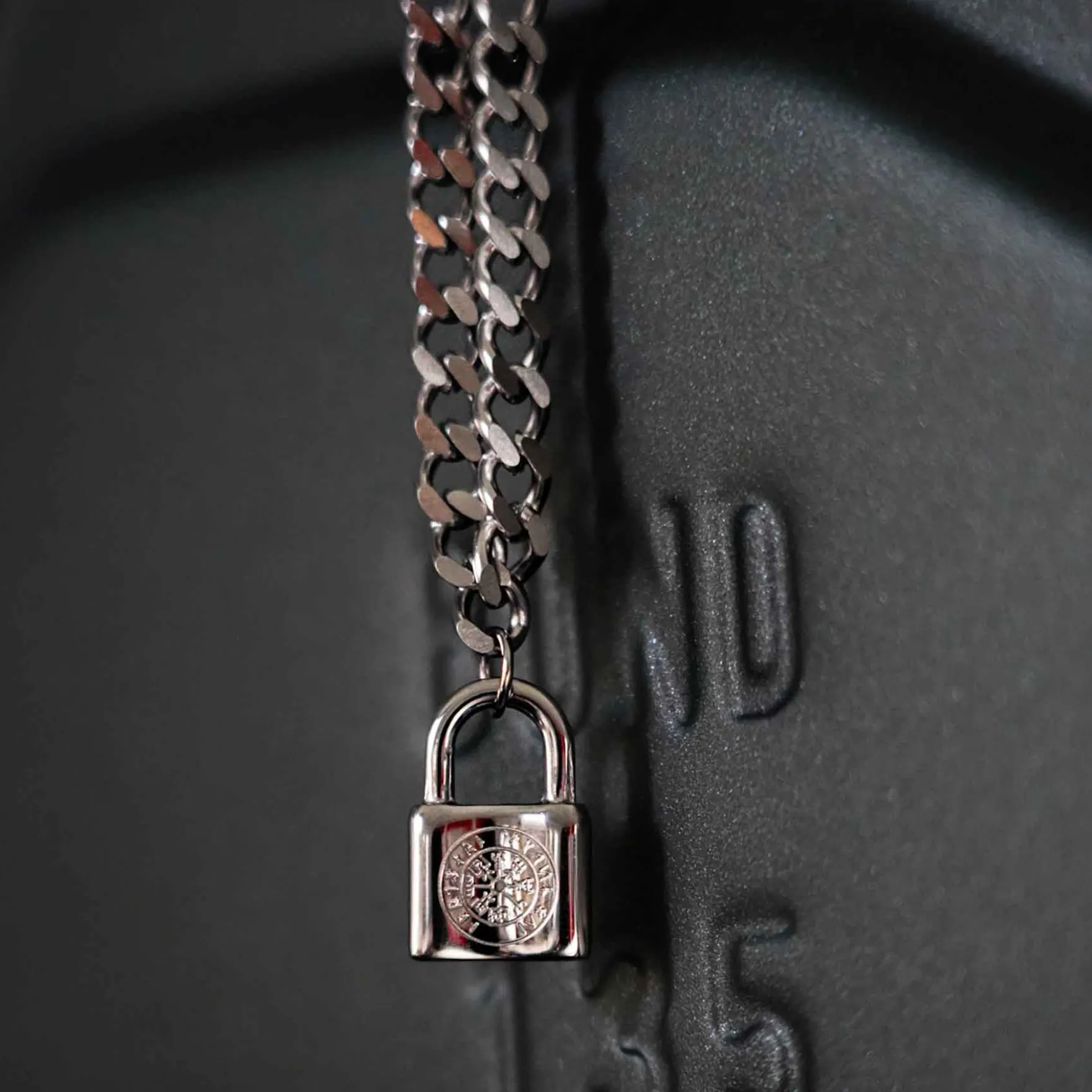 Vegvisir locker necklace