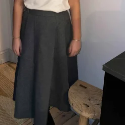 Viabina hw pleated midi skirt